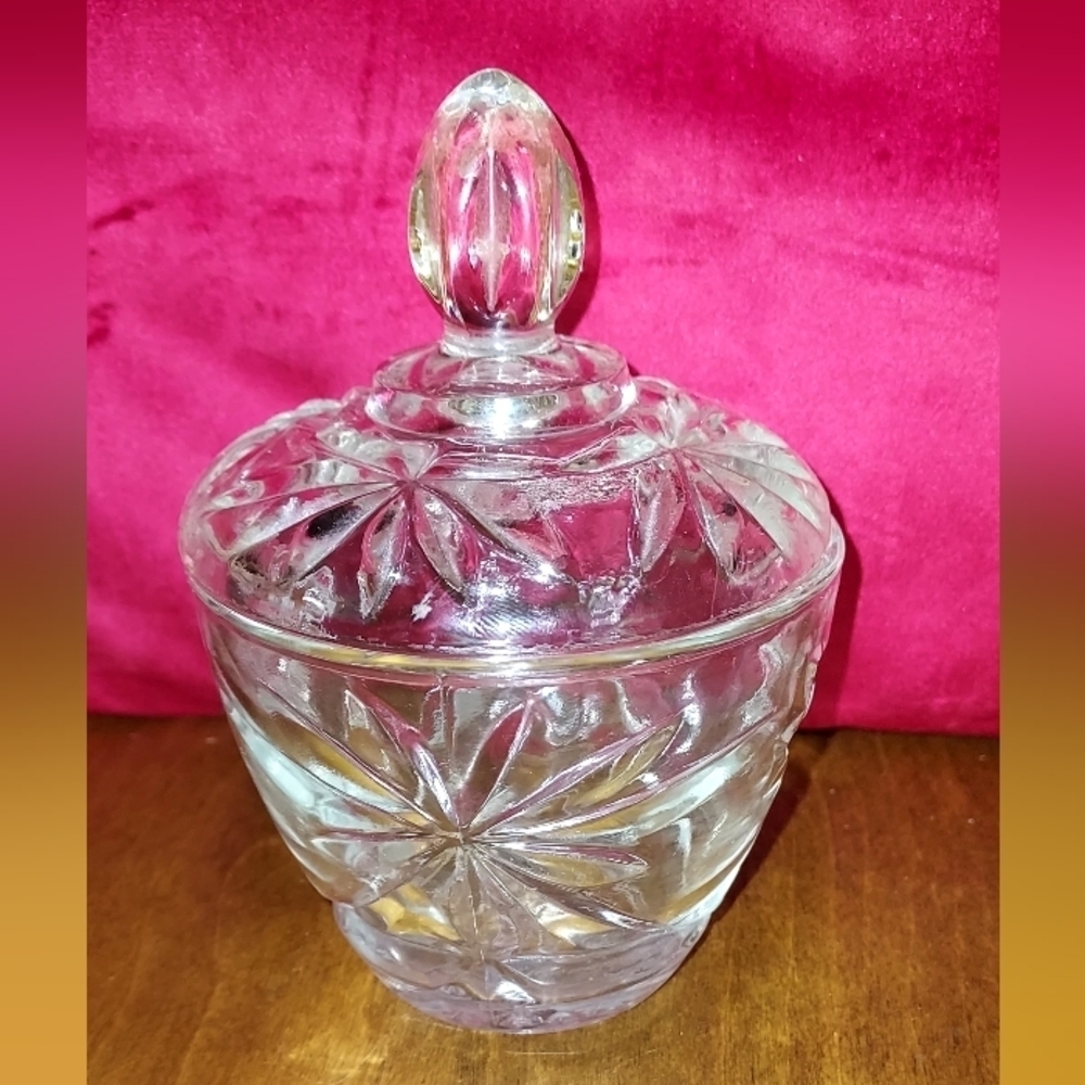 VINTAGE Crystal candy jar/dish